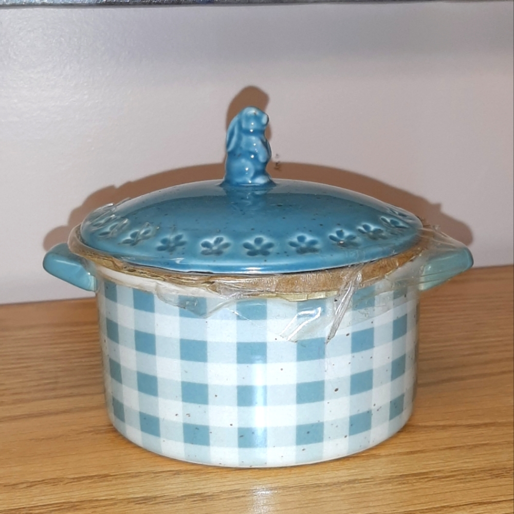 Bunny Stoneware Ramekin NWT